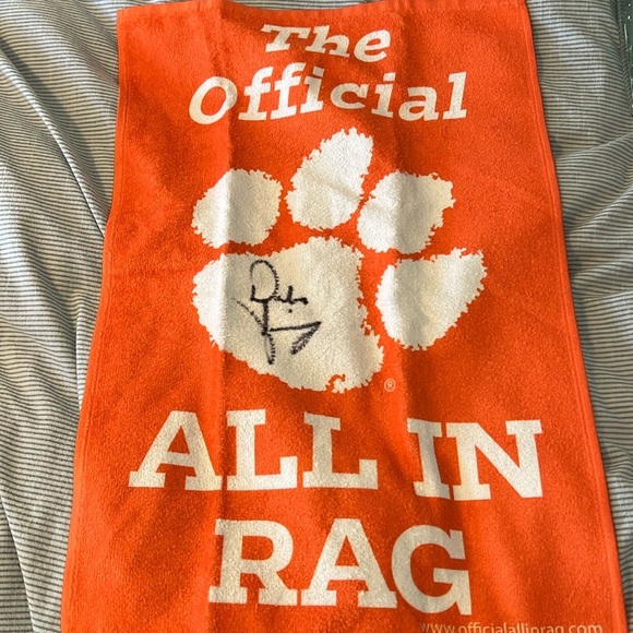 Signed Clemson rag - Picture 1 of 1